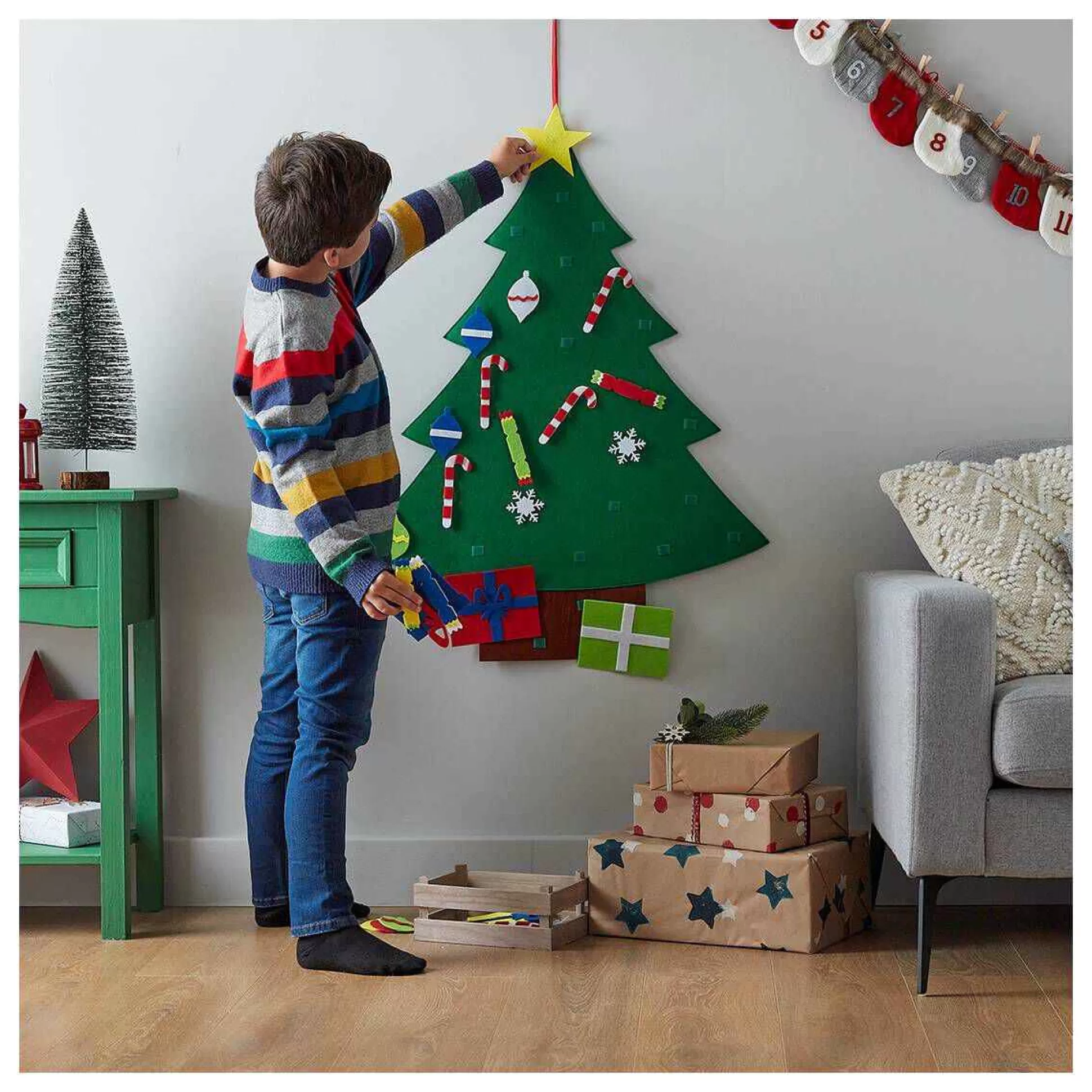 Decorate Your Own Felt Christmas Tree Kit-Hobbycraft Discount